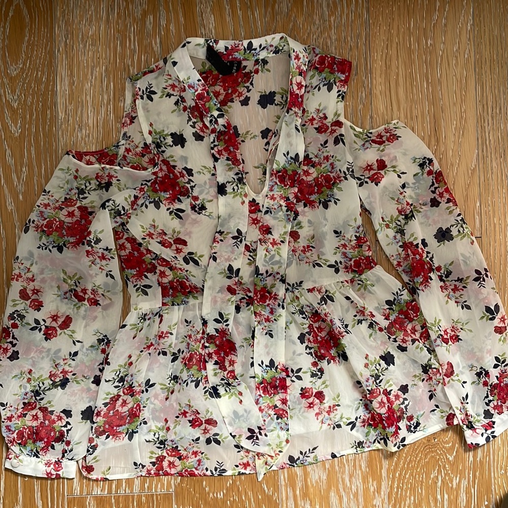 Banjara brand Chiffon Floral Long Sleeve Cold Shoulder Blouse (XS)